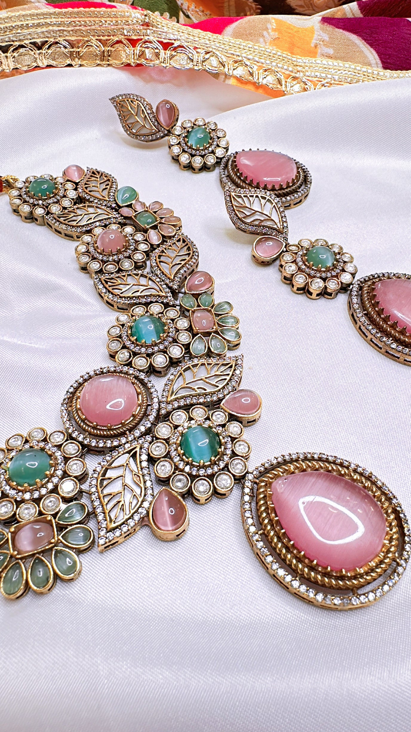 Luminous Harmony: Mother of Pearl Set