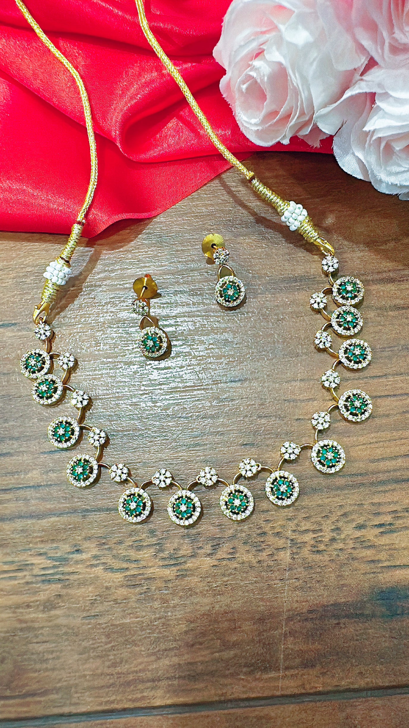 Phool Chic Elegance Necklace - Green