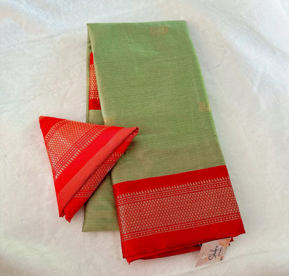 Pista & Red Paithani