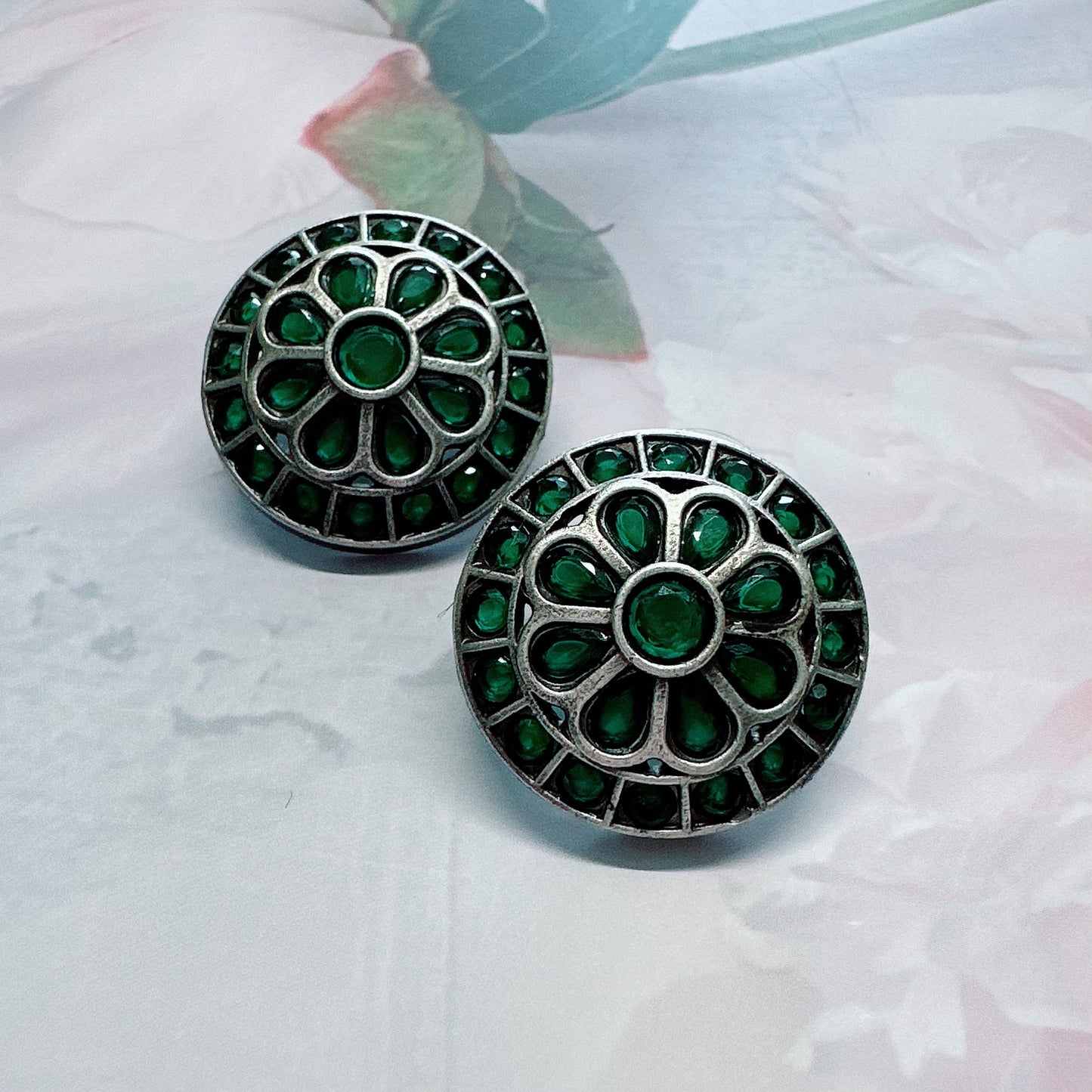 Pushpa Studs